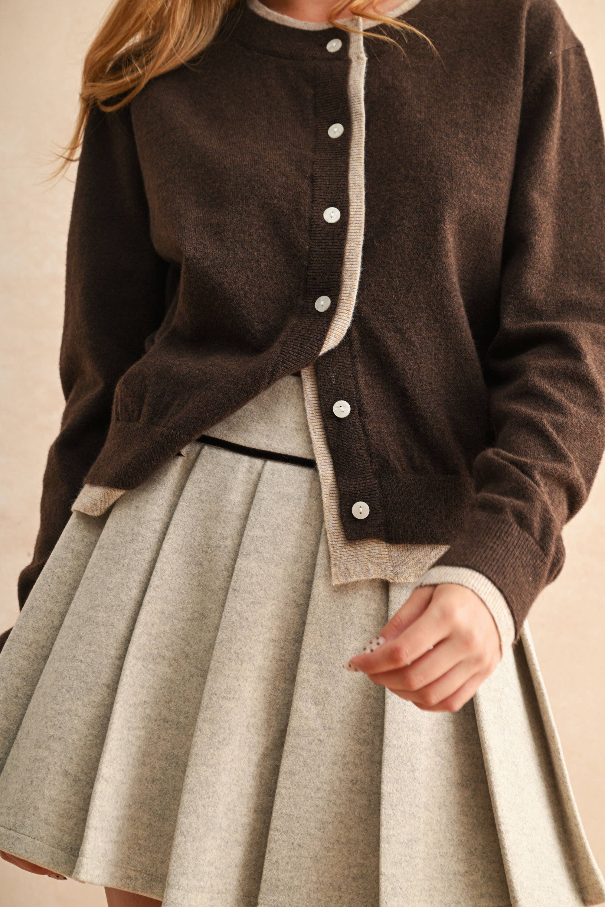 COLOR CONTRAST BUTTON FRONT CARDIGAN