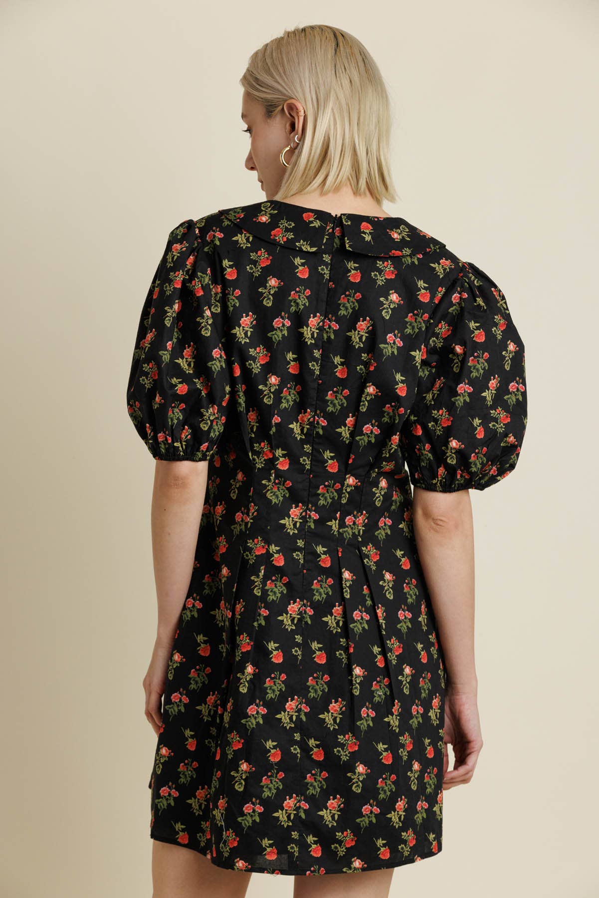 FLORAL COLLAR DRESS W/ VELVET TIE