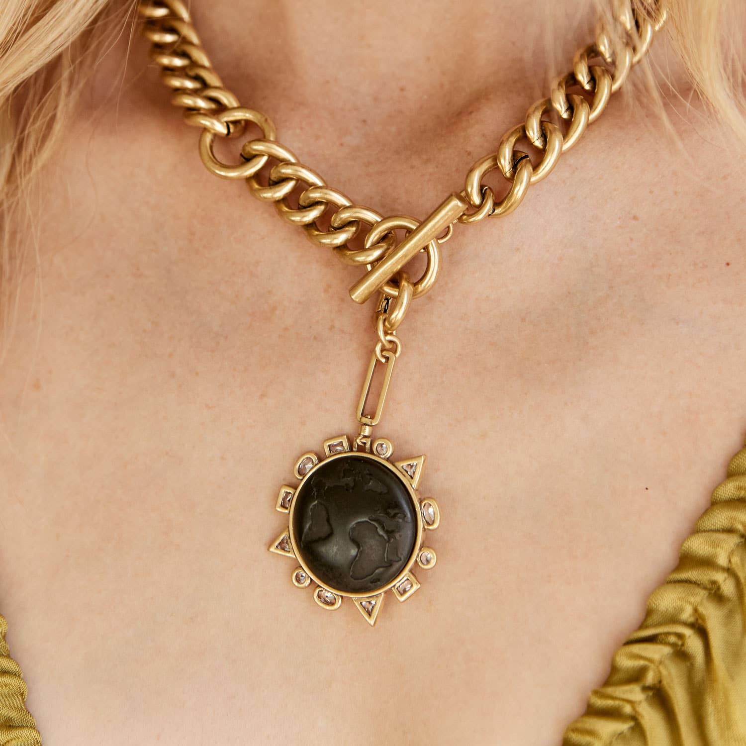 Odyssey Necklace Black/Gold