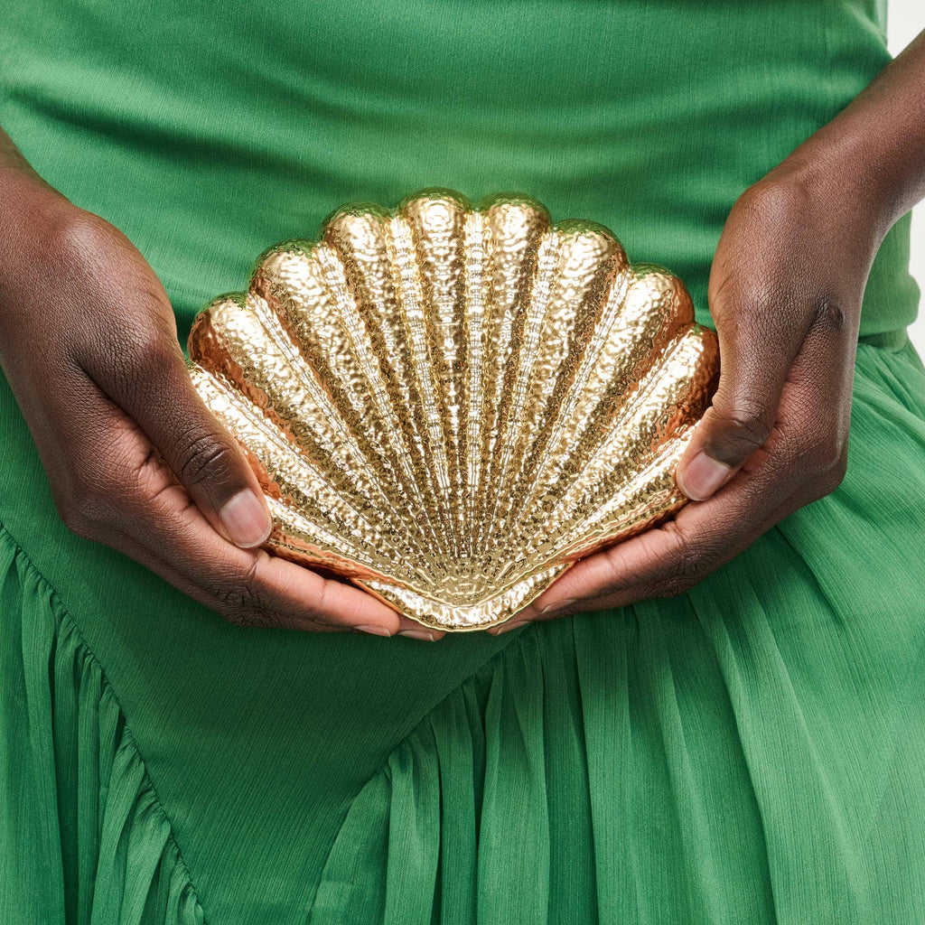 Clam Shell Clutch