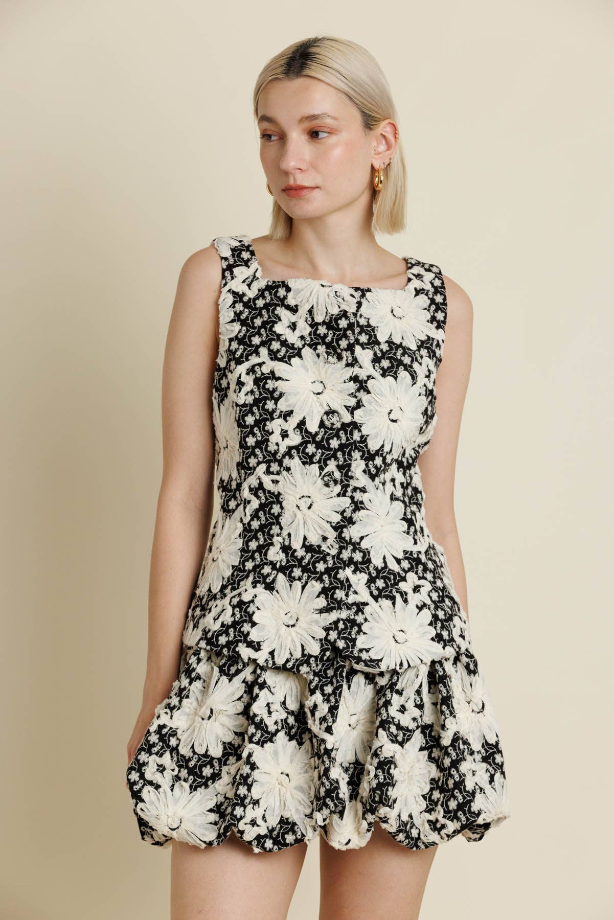EMBROIDERED BUBBLE HEM MINI
