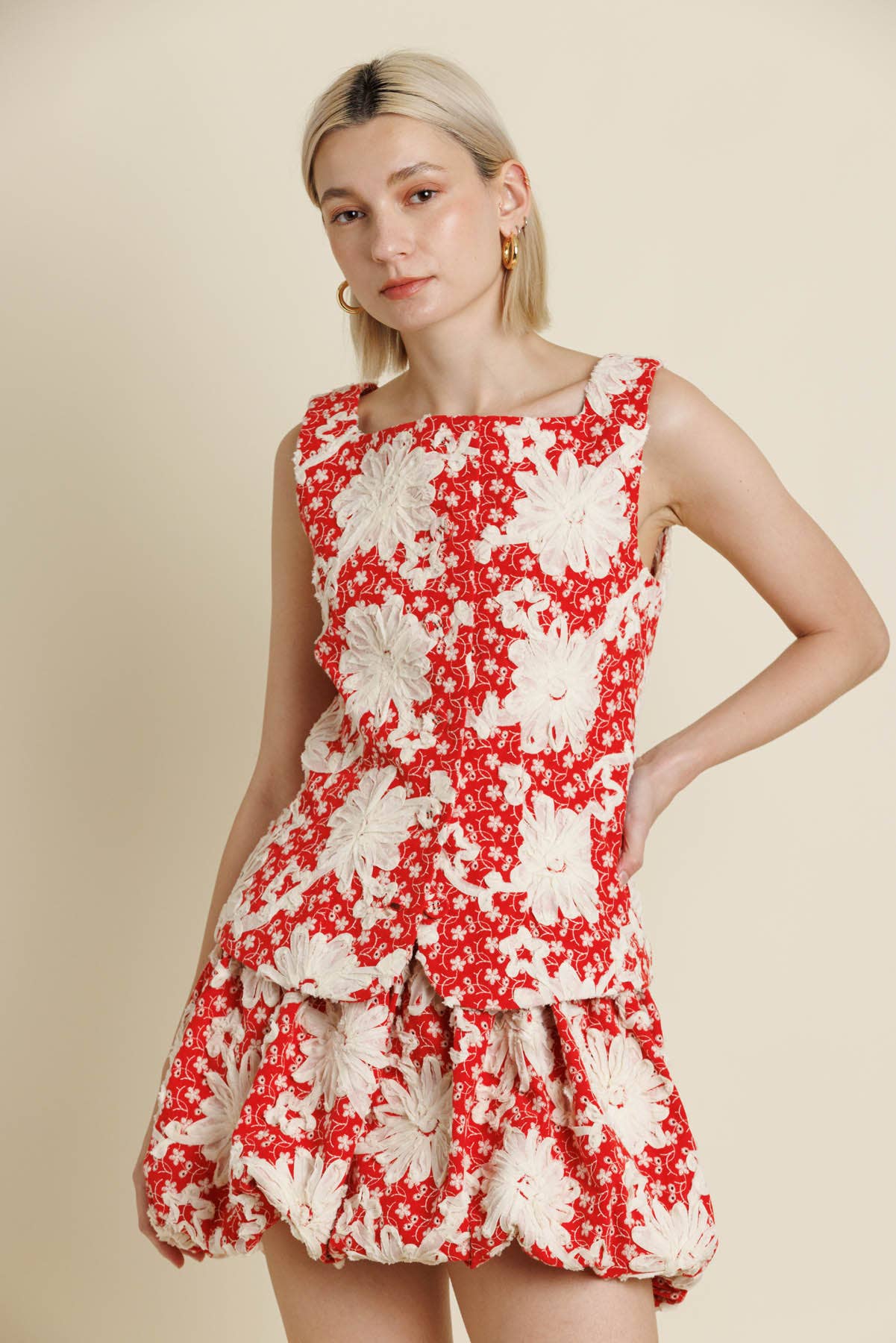 EMBROIDERED BUBBLE HEM MINI