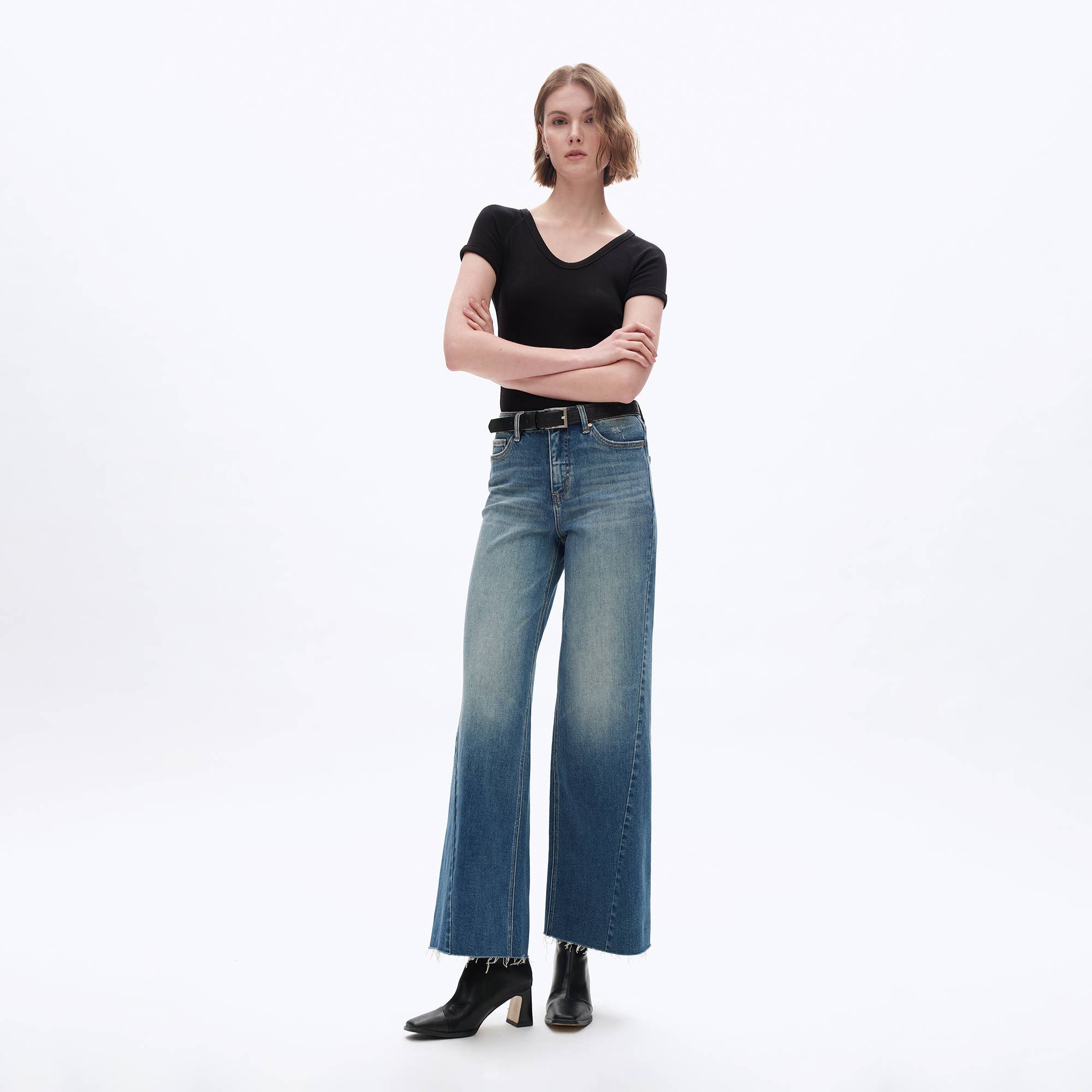 HIGH RISE WIDE LEG DENIM JEANS WITH RAW HEM