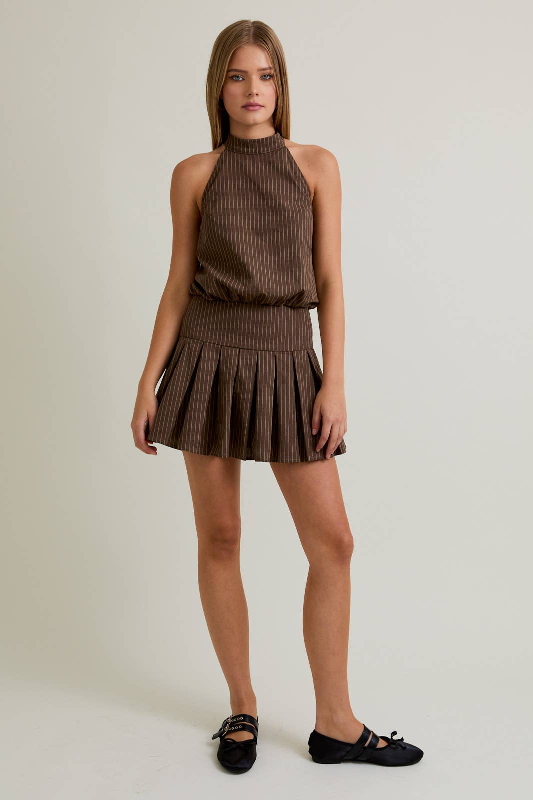 HALTER NECK LINE DETAIL PLEATED MINI DRESS