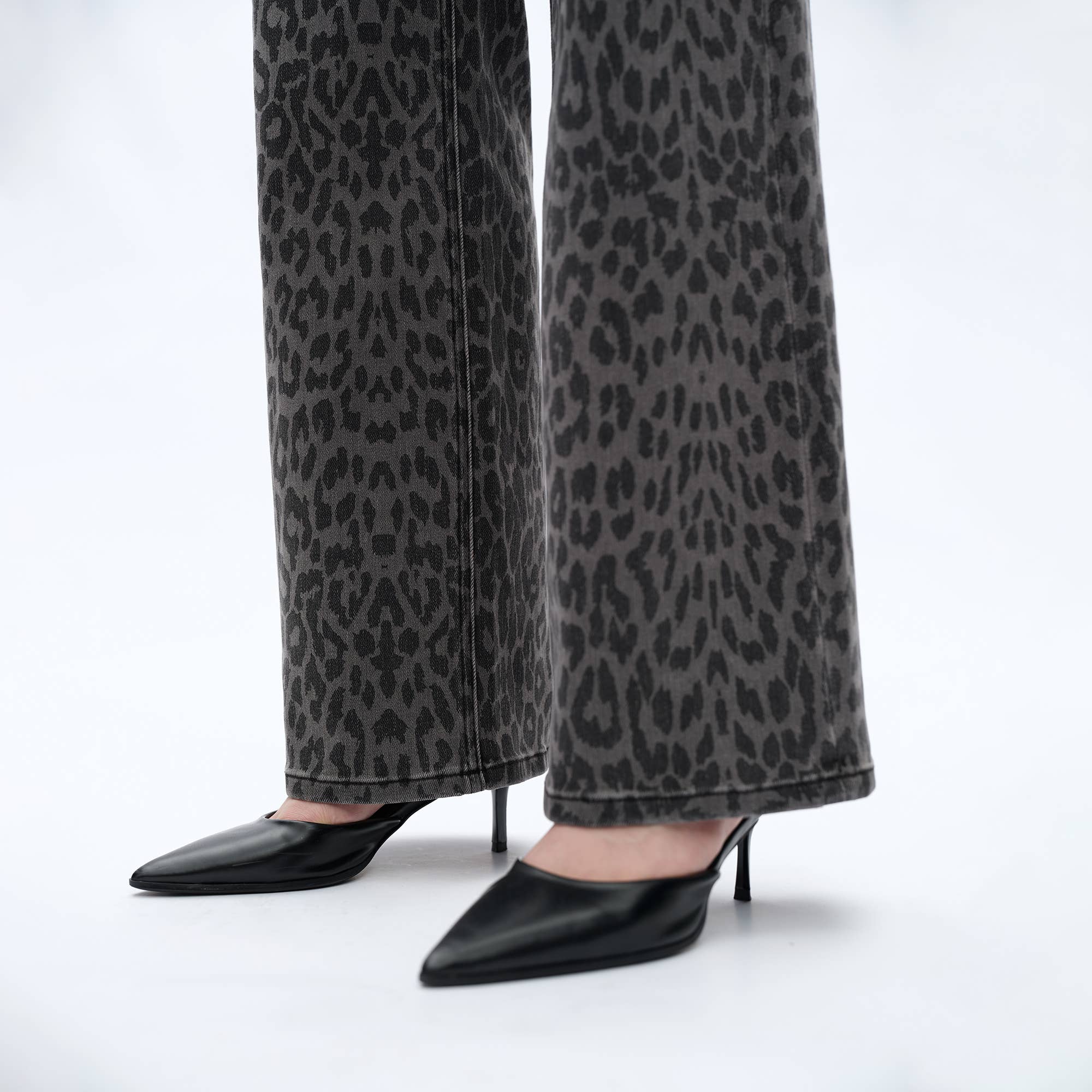 High Rise Leopard Print Wide Leg Pant (Finished Hem)