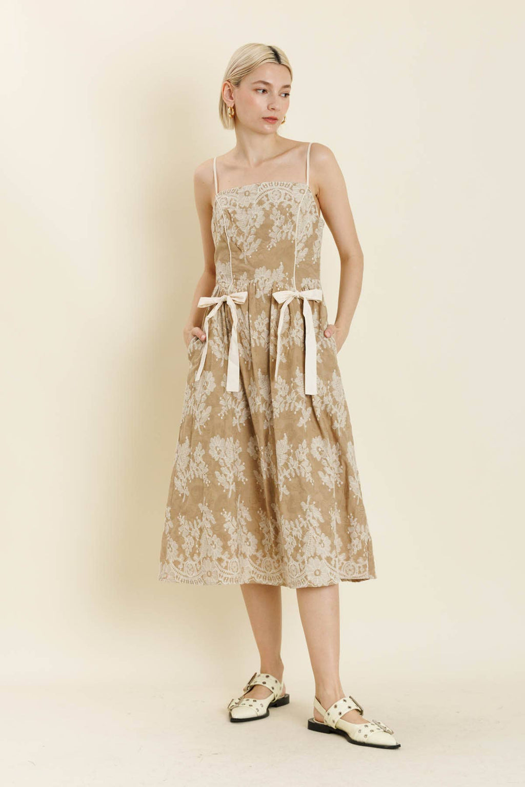 EMBROIDERED MIDI DRESS W/ TIES