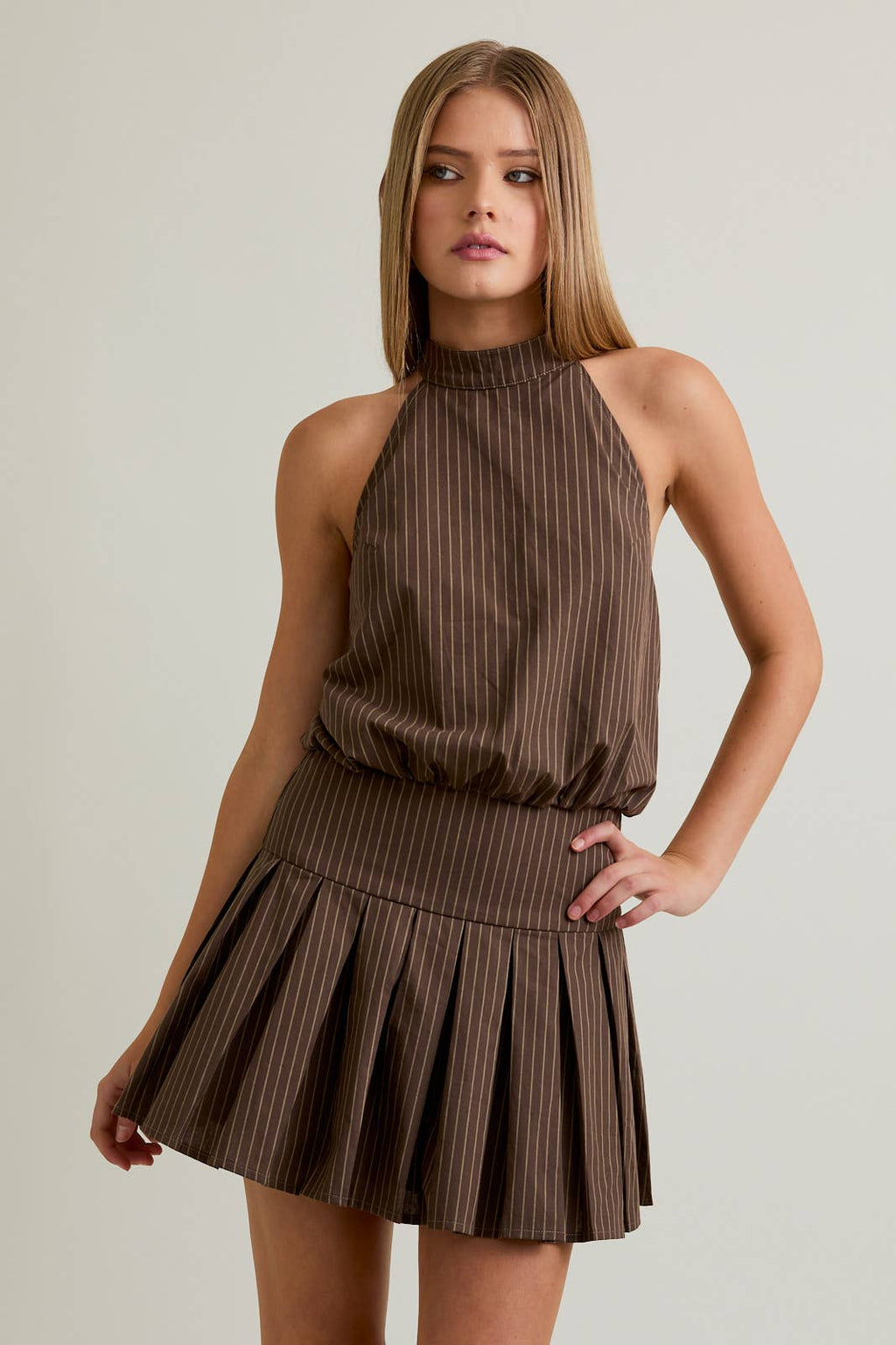 HALTER NECK LINE DETAIL PLEATED MINI DRESS