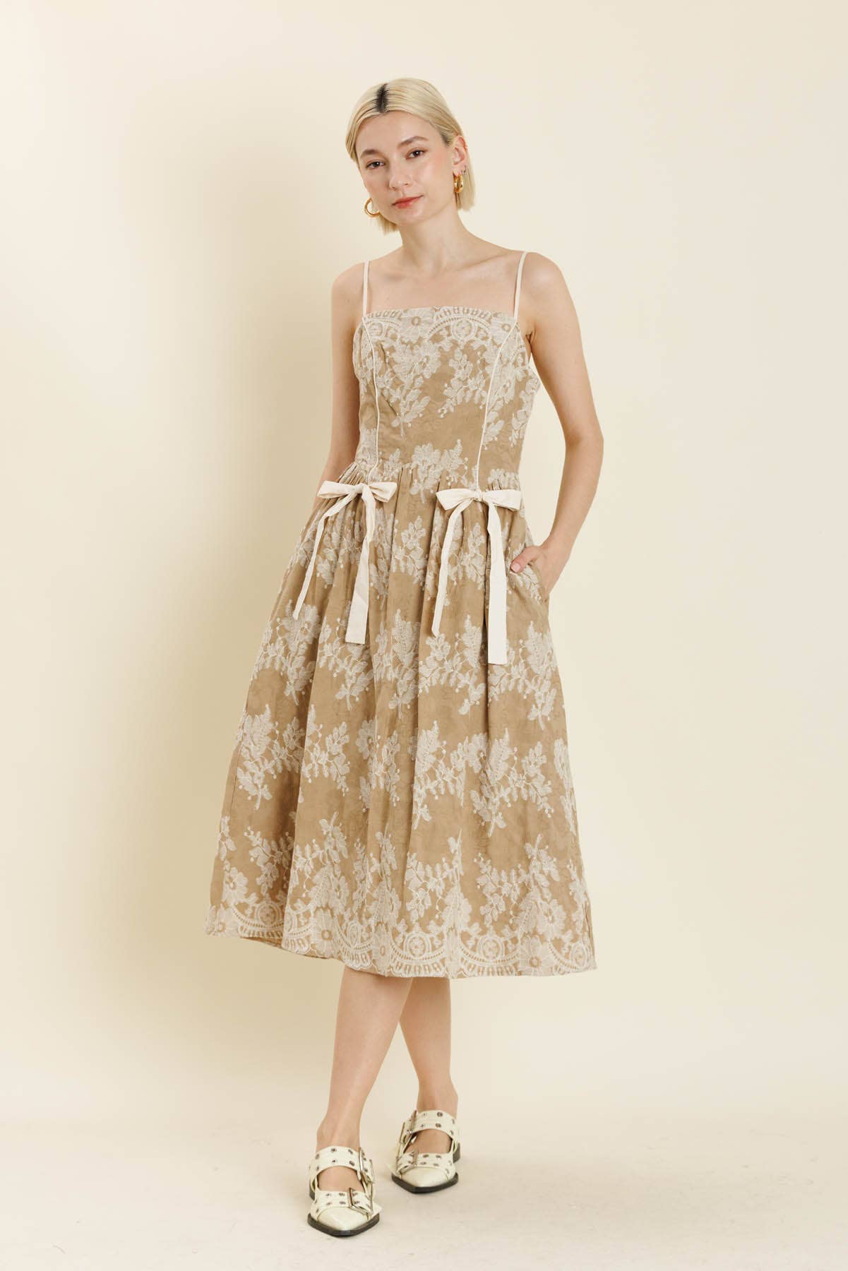 EMBROIDERED MIDI DRESS W/ TIES
