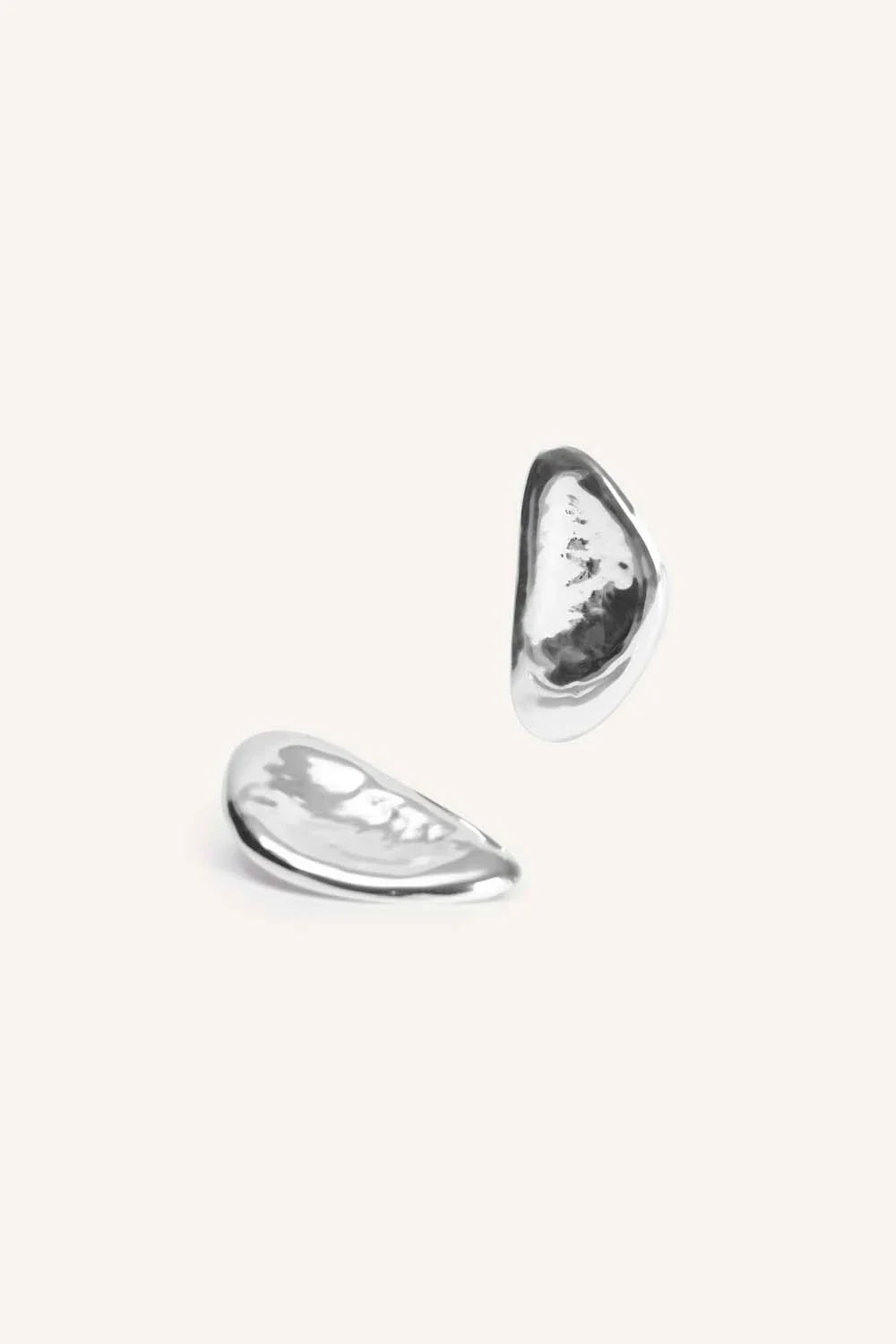 Niki Earrings in Silver