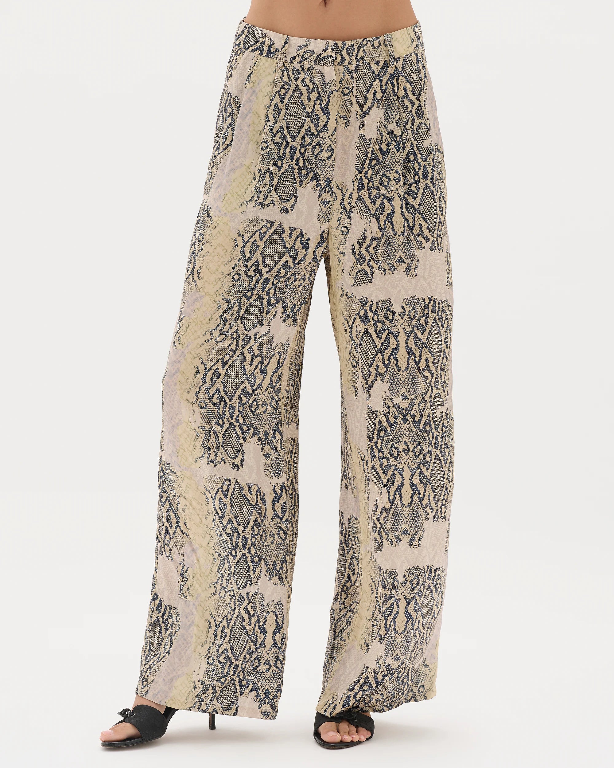 Nile Python Mikel Pant