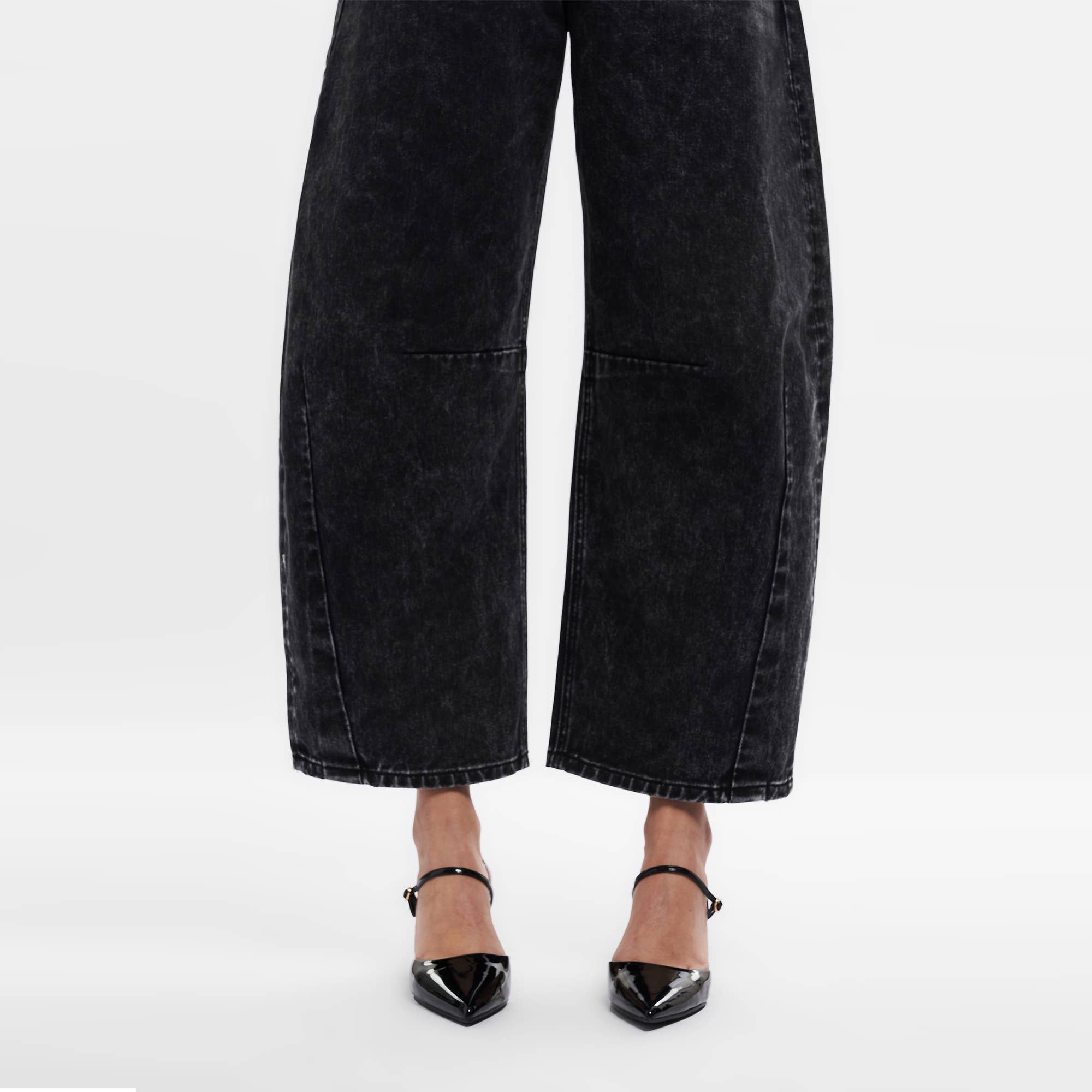 SUPER HIGH RISE TAILORED BARREL JEANS FINISHED HEM