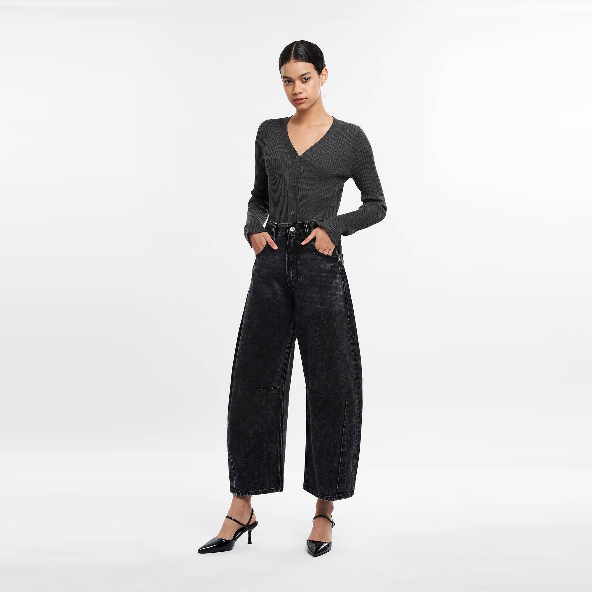 SUPER HIGH RISE TAILORED BARREL JEANS FINISHED HEM