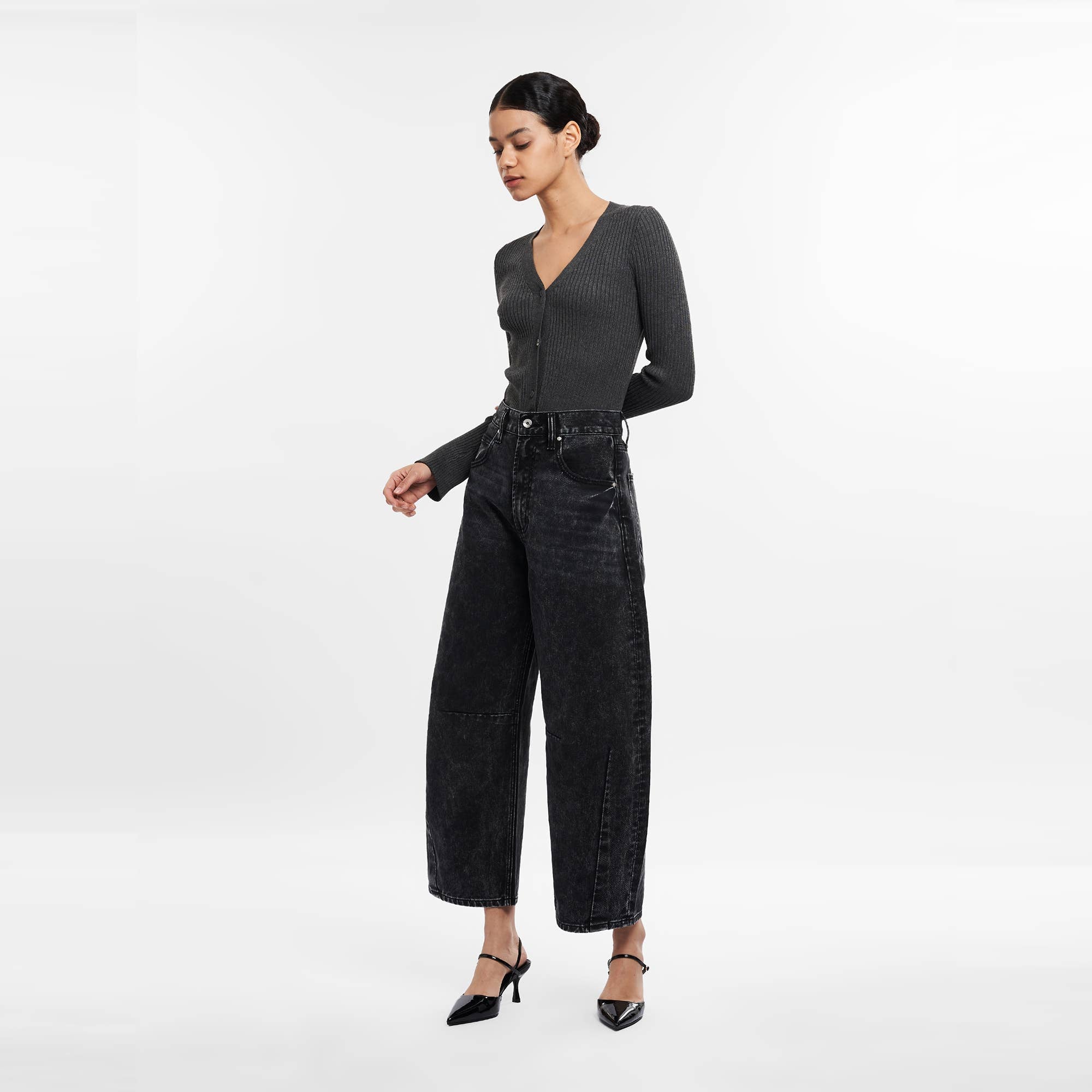 SUPER HIGH RISE TAILORED BARREL JEANS FINISHED HEM