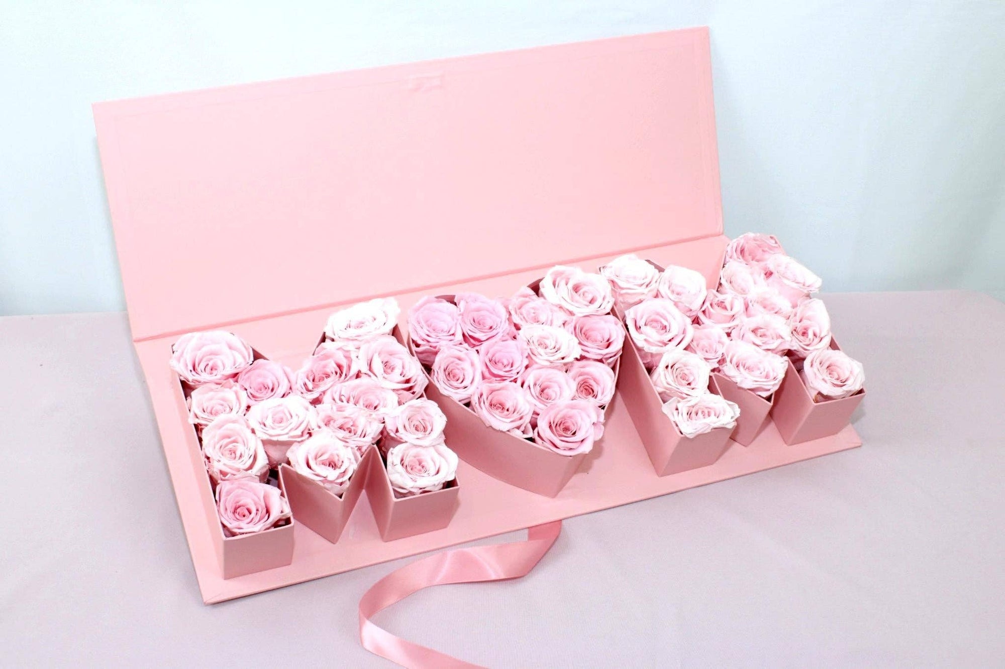 Fillable MOM Letters Flower Gift Box