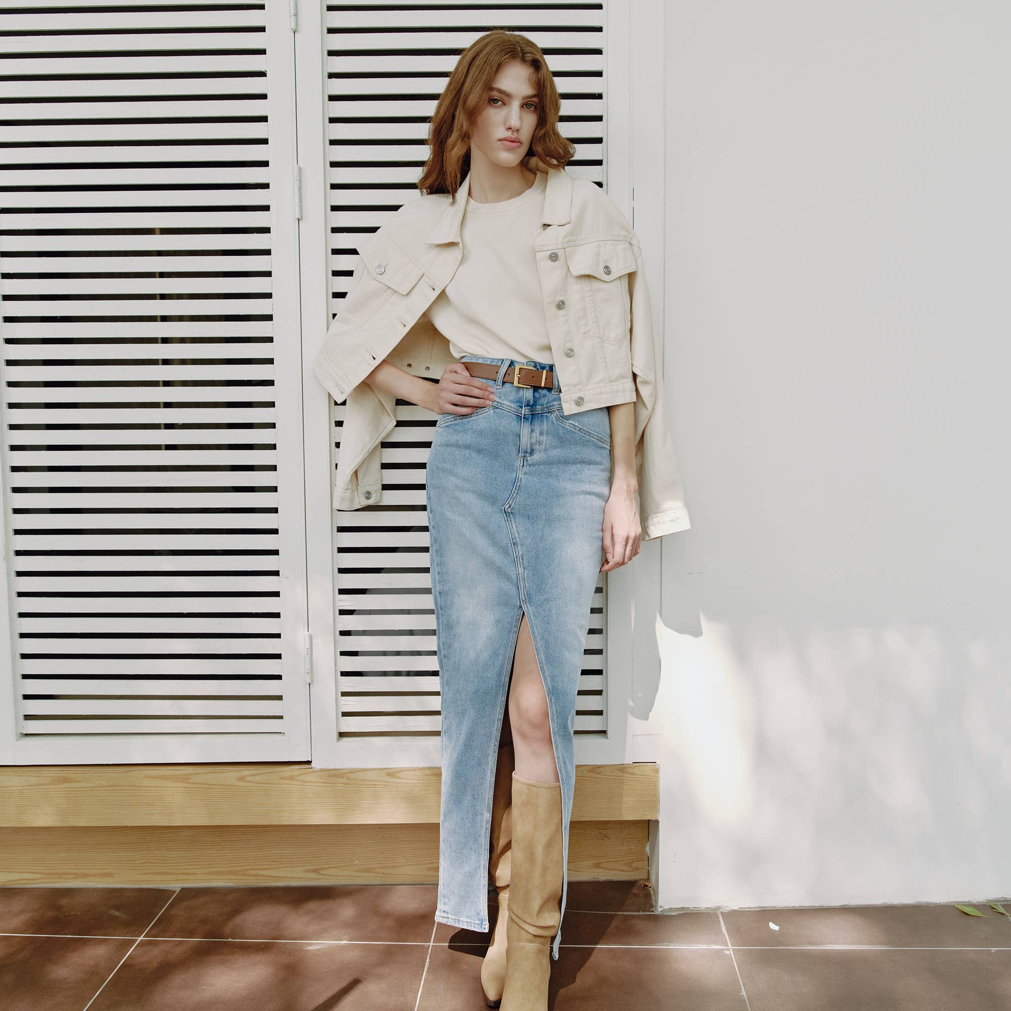HIGH-LOW DENIM MAXI SKIRT(FINISHED HEM,SLIT)